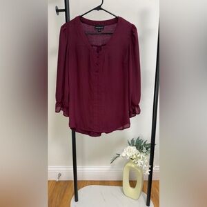 Fortune Ivy | Elegant Burgundy V-Neck Blouse ✨